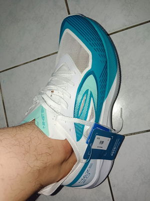 910 NINETEN HAZE 2.0 PUTIH BIRU RUNNING SHOES – KV Online