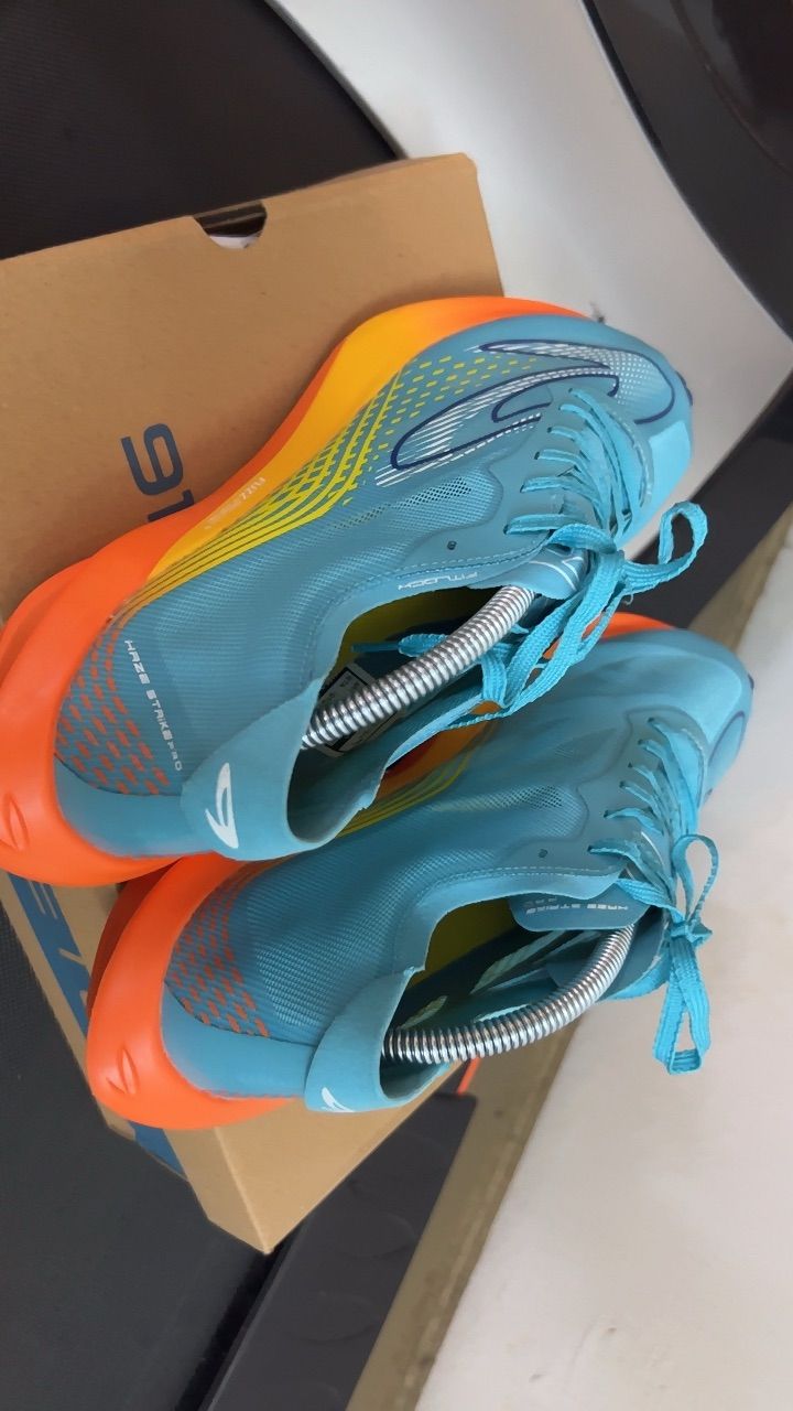 910 NINETEN HAZE STRIKE PRO BIRU CYAN JINGGA KUNING RUNNING SHOES